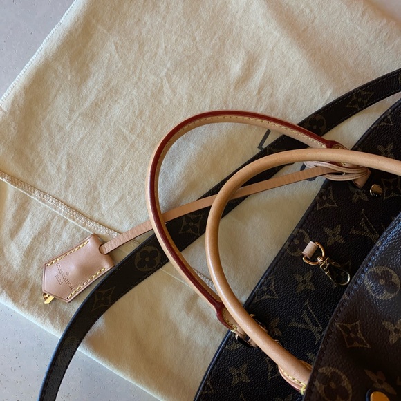 SOLD Louis Vuitton Monogram Montaigne GM - Picture 10 of 16